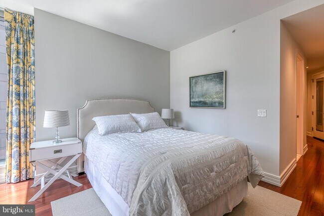 Building Photo - 1414 S Penn Square