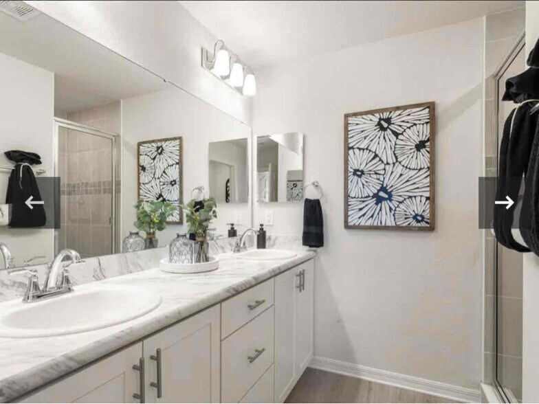 Building Photo - 5810 Freshwater Cyn Dr