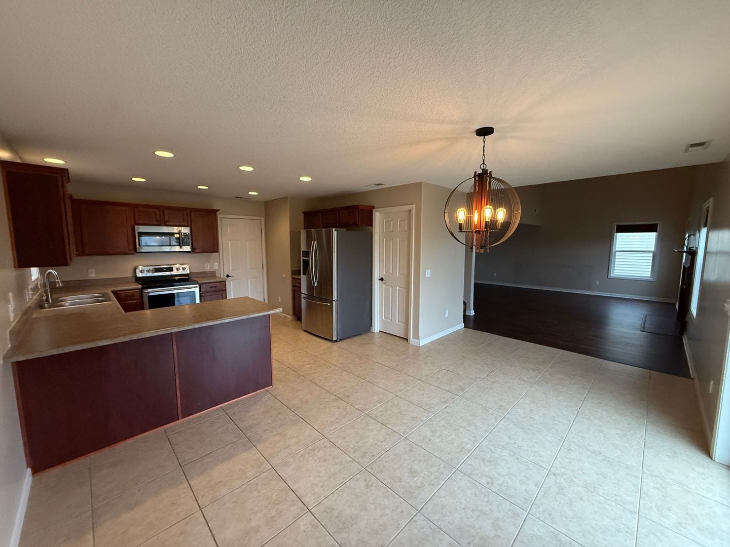 Building Photo - 3929 Stanton Hall Pkwy