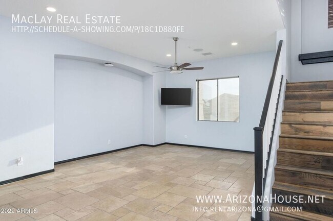 Building Photo - Beautiful 6 bedroom * Corner lot * gated c...