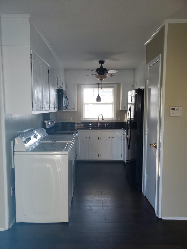 Building Photo - 5408 Silver Pine Ct