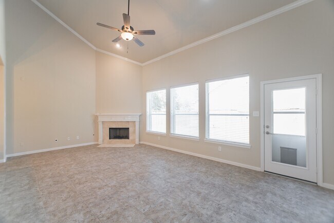 Building Photo - 139 S Rocky Point Cir