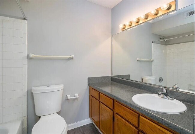 Building Photo - 875 Hank Aaron Dr SW