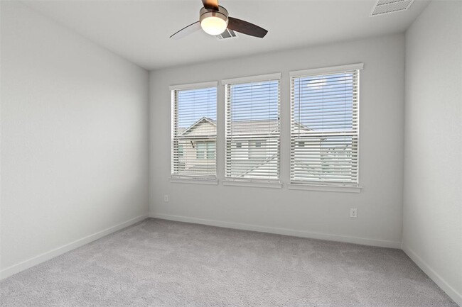 Building Photo - 2500 Forest Creek Dr