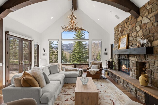 Building Photo - 875 Horse Ranch Dr