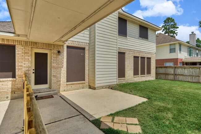 Building Photo - 1618 Calmar Dr