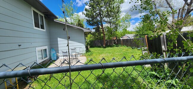 Building Photo - 420 N 19th Ave