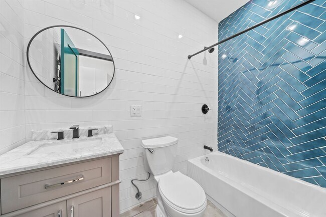 Building Photo - 2458 Lorillard Pl