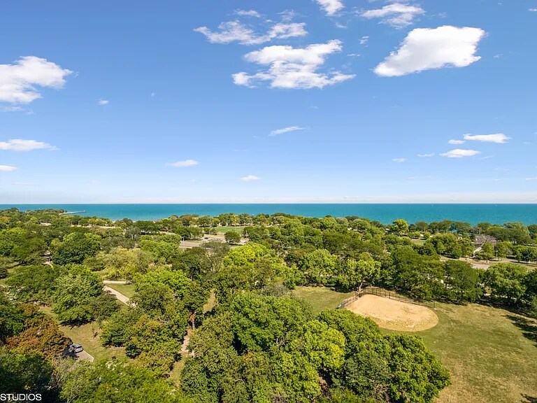 Building Photo - 4950 N Marine Dr