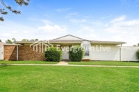 Building Photo - 5841 Troy Villa Blvd