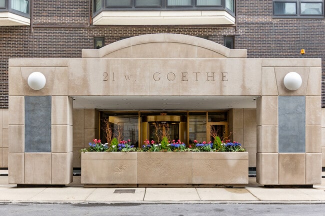 Building Photo - 21 W Goethe St