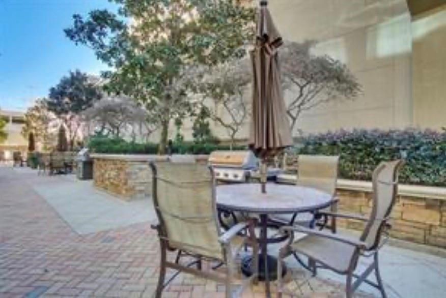 Building Photo - 3040 Peachtree Rd