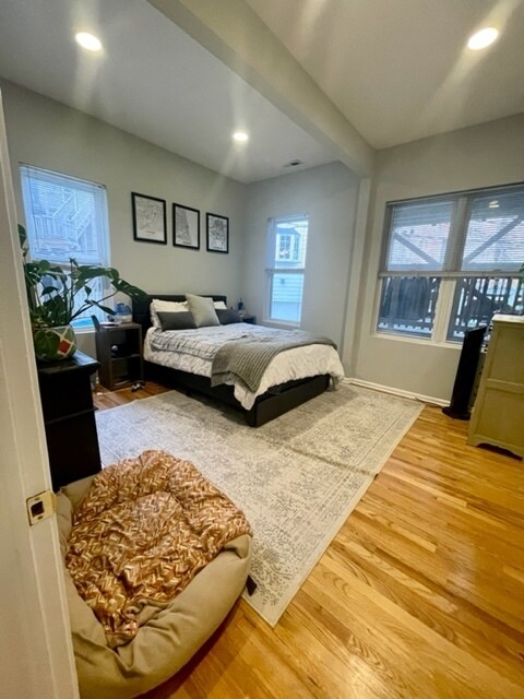 Building Photo - 1933 N Sedgwick St