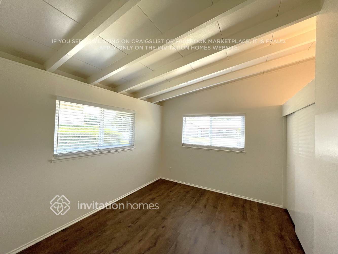Building Photo - 6416 La Cienega Dr