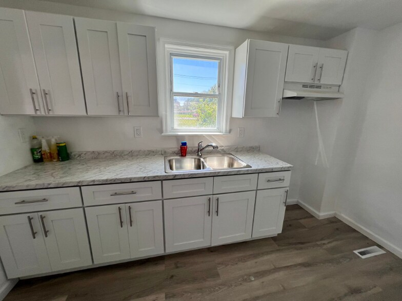 Building Photo - 1716 N 6th St