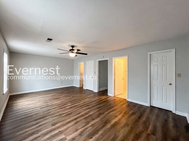 Building Photo - 3285 Edenshire Ln