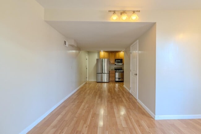 Building Photo - 1523 Valdez Way
