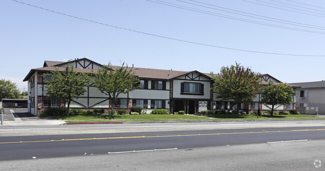 Primary Photo - Dove Manor Apartments