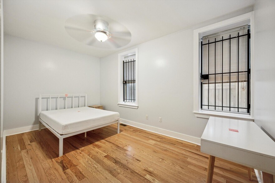 Building Photo - 1703 W Montgomery Ave