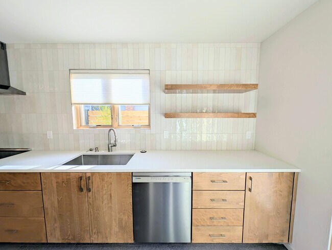 Building Photo - 2207 N 18th St