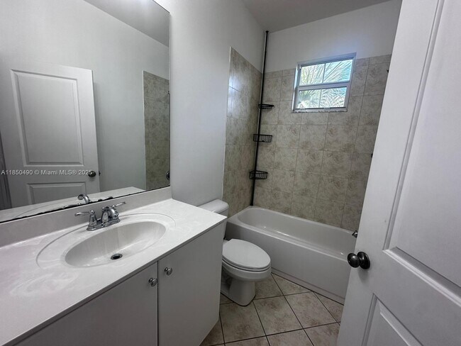 Building Photo - 12617 NW 32nd Ct
