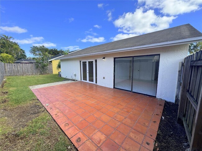 Building Photo - 13408 SW 116th Ct