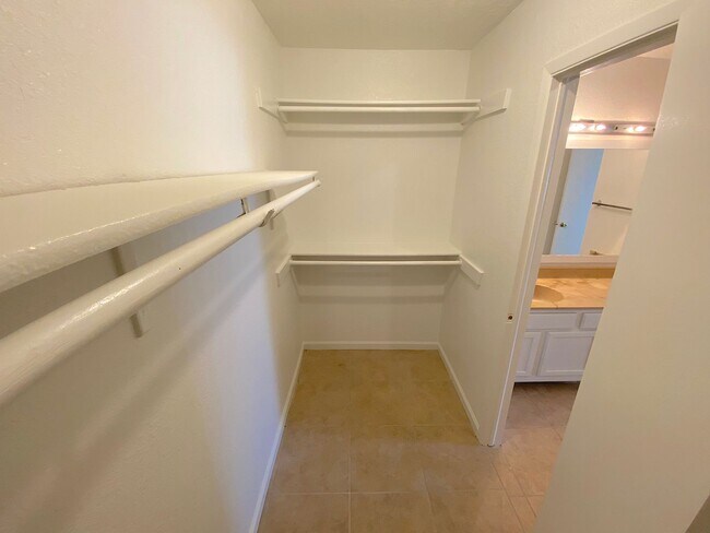 Building Photo - West El Paso 3 bed refrig A/C Home