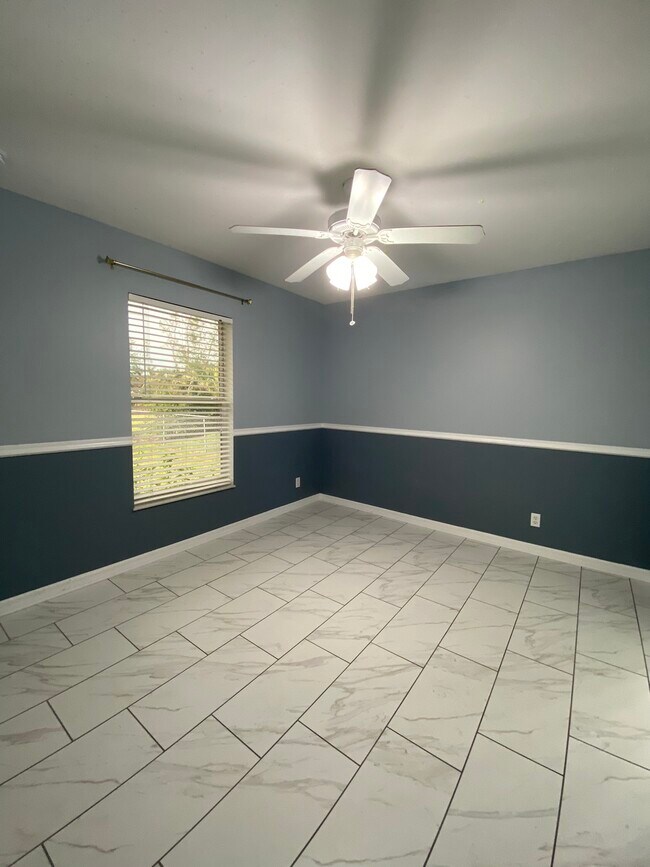 Building Photo - 1804 NW 1st Ave