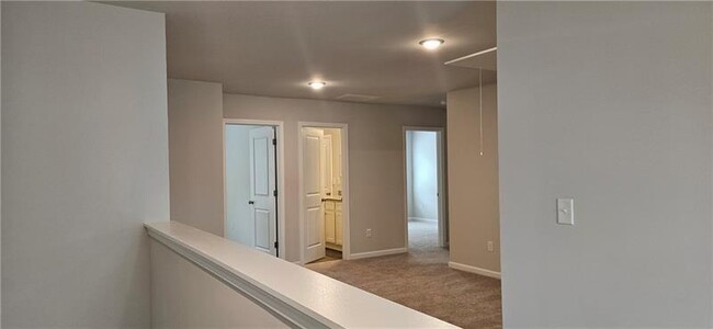 Building Photo - 1006 Northfield Dr