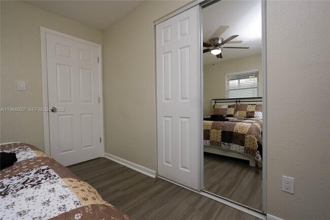 Building Photo - 742 Granada St