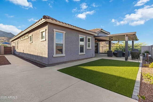 Building Photo - 21261 W Virginia Ave