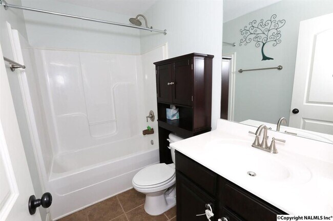 Building Photo - 110 Healey Dr