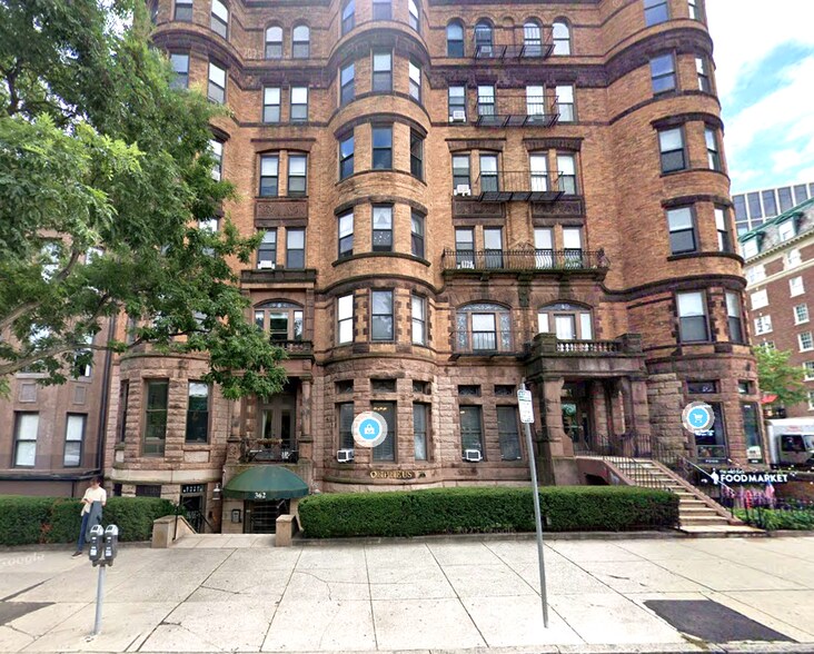 Building Photo - 388 Commonwealth Ave