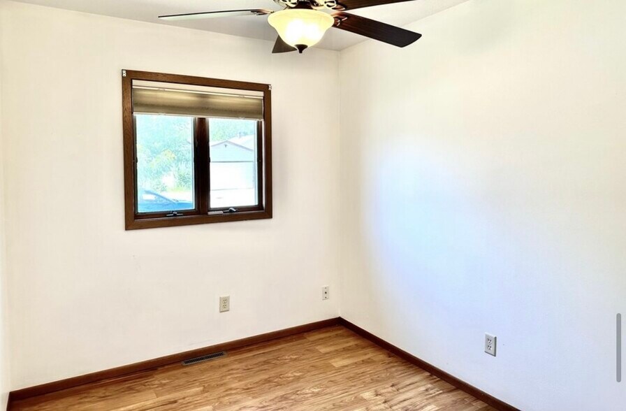 Bedroom 1 - 1710 Onalaska Ave