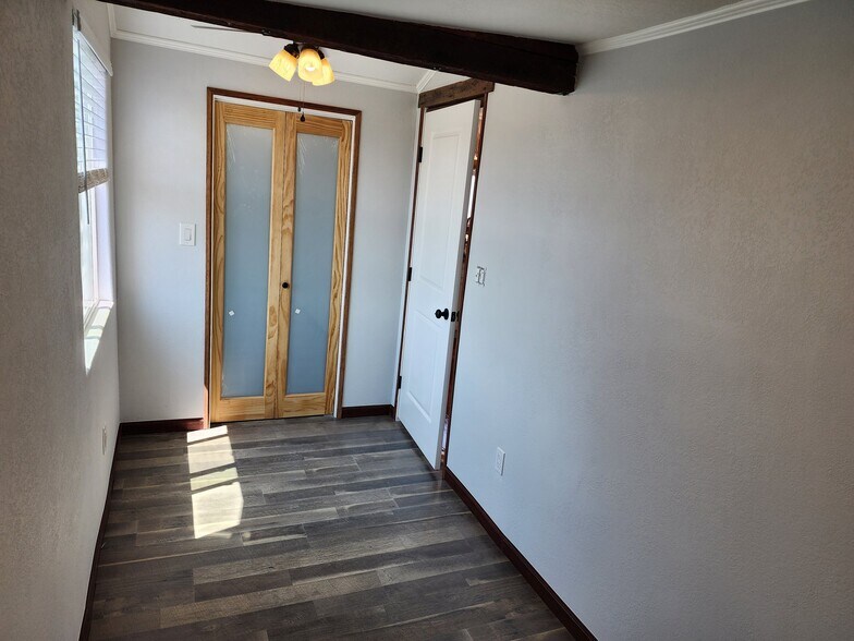 Building Photo - 3684 43rd St