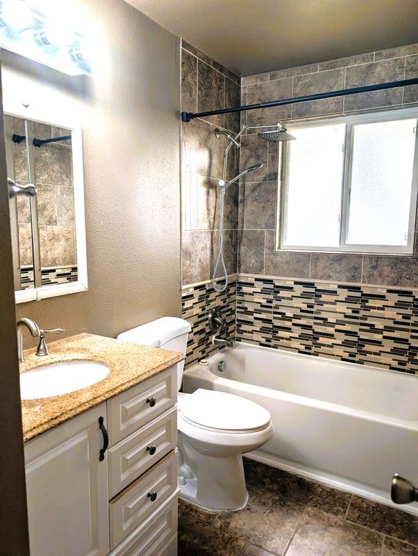 Building Photo - 317 W 930 N