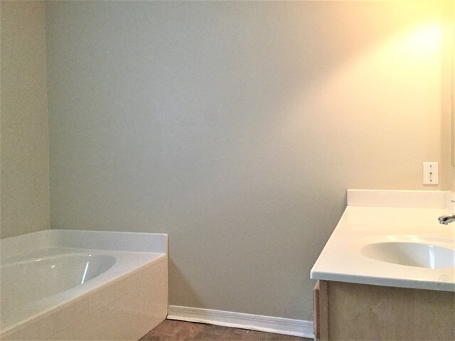 Building Photo - 1959 Alambra Cir