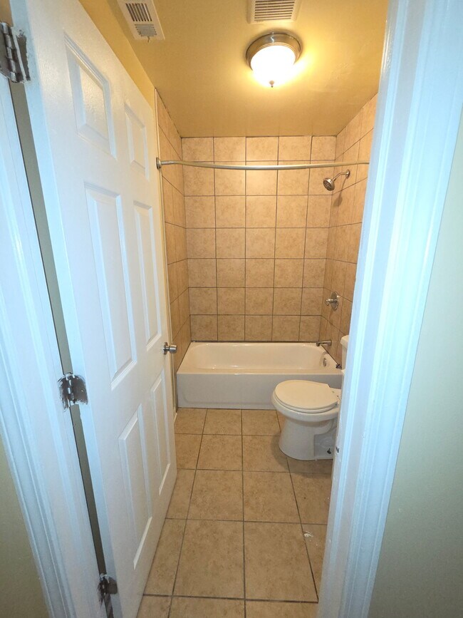 Building Photo - 6669 S Michigan Ave