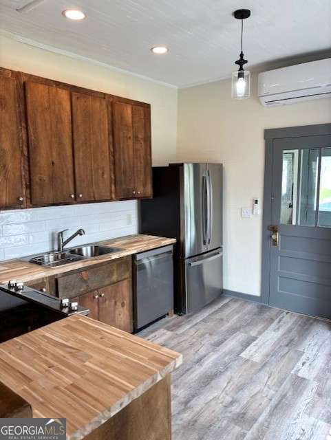 Building Photo - 80 N Bell St