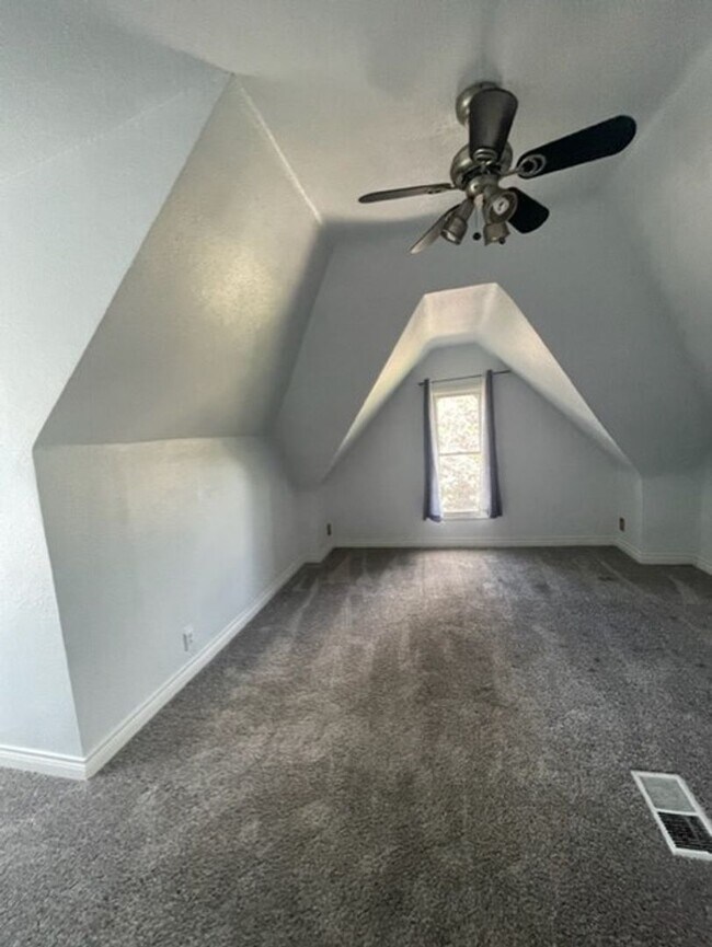 Building Photo - Charming Victorian Home in the Desirable Cole Neighborhood!- Available Early July!!