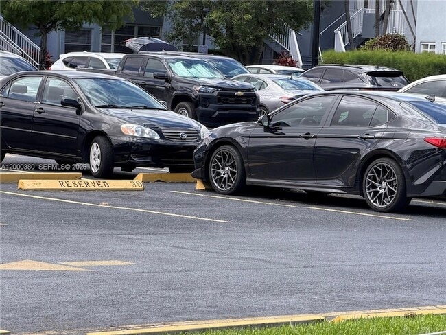 Building Photo - 1701 NE Miami Gardens Dr