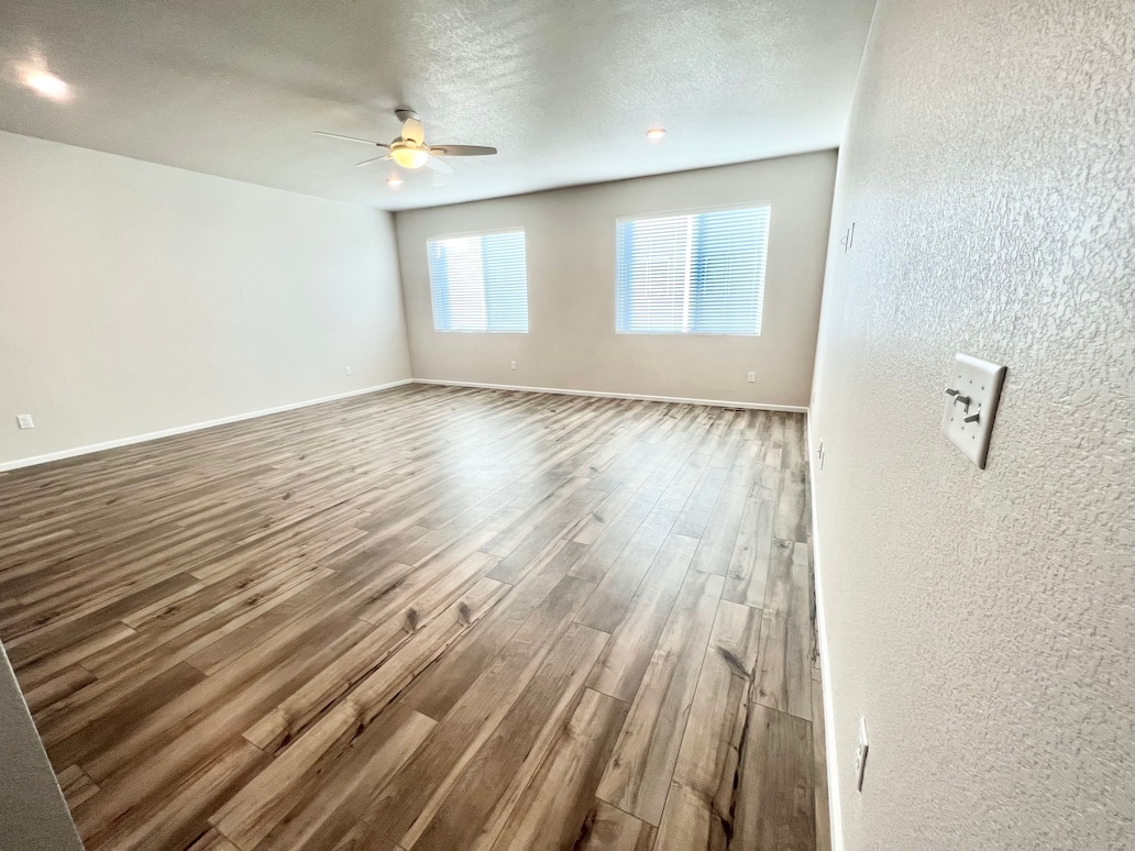 LivingRoom 20' by 18' 9" - 13735 Del Corso Way
