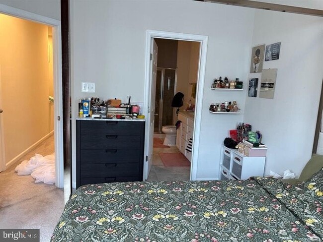 Building Photo - 7118 Rowlock Aly