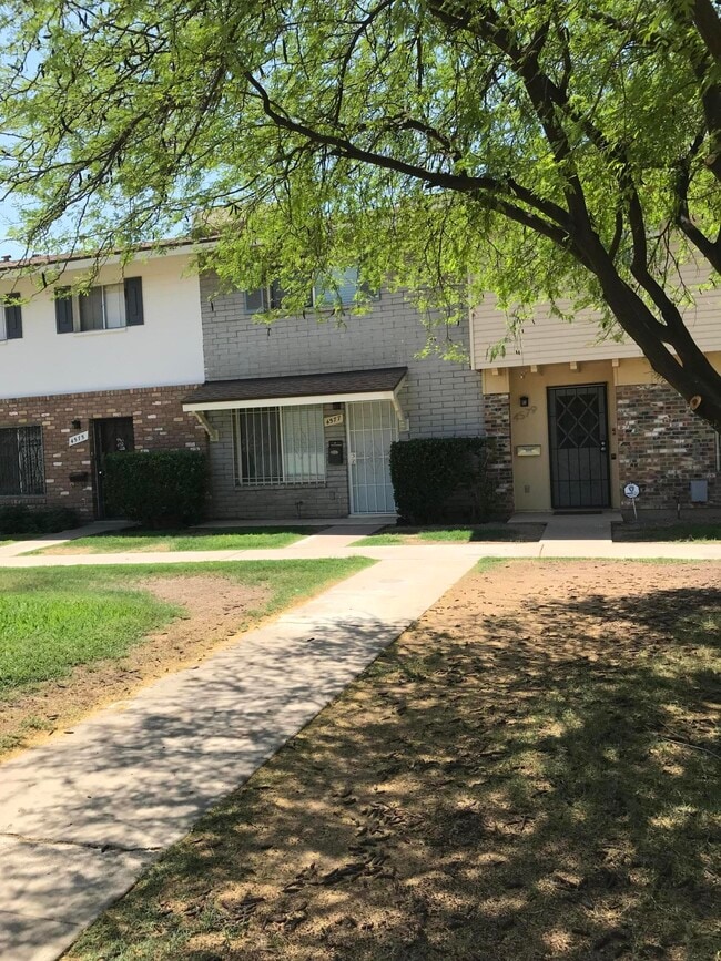 Primary Photo - 4577 N 17th Ave