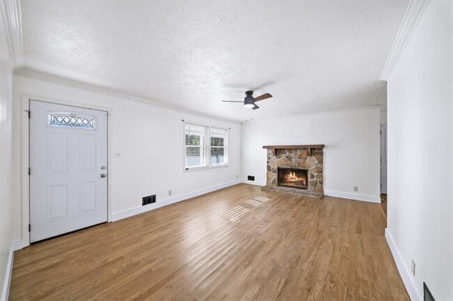 Building Photo - 1220 Ridge Rd