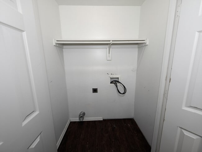 Building Photo - 1408 Park Pl