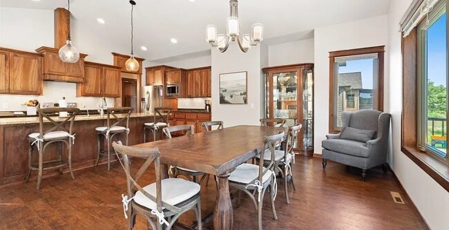 Building Photo - 944 Cove Ct NW