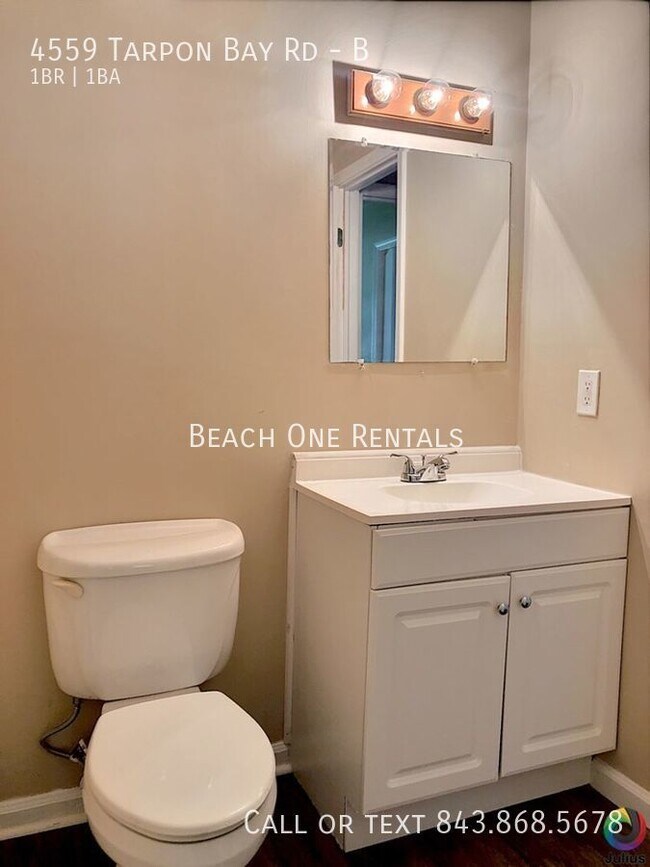Building Photo - Forestbrook - 1 bed/1 bath Duplex-Applicat...