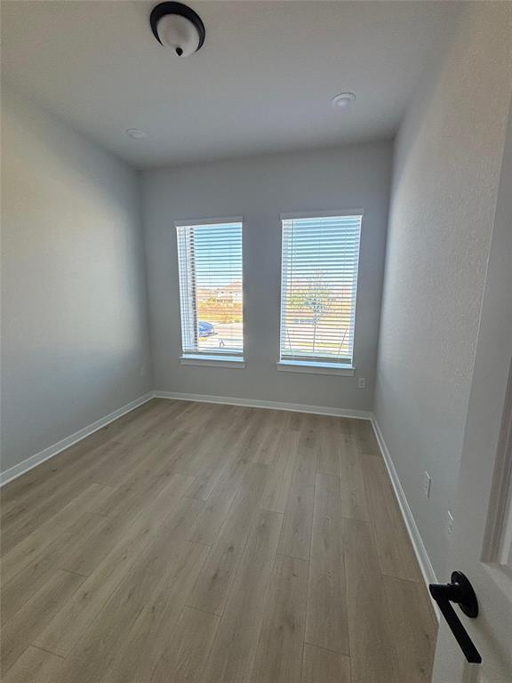 Building Photo - 2204 Spokane Dr