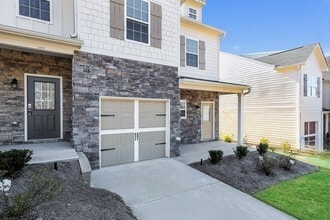 Building Photo - 207 Riley Cir